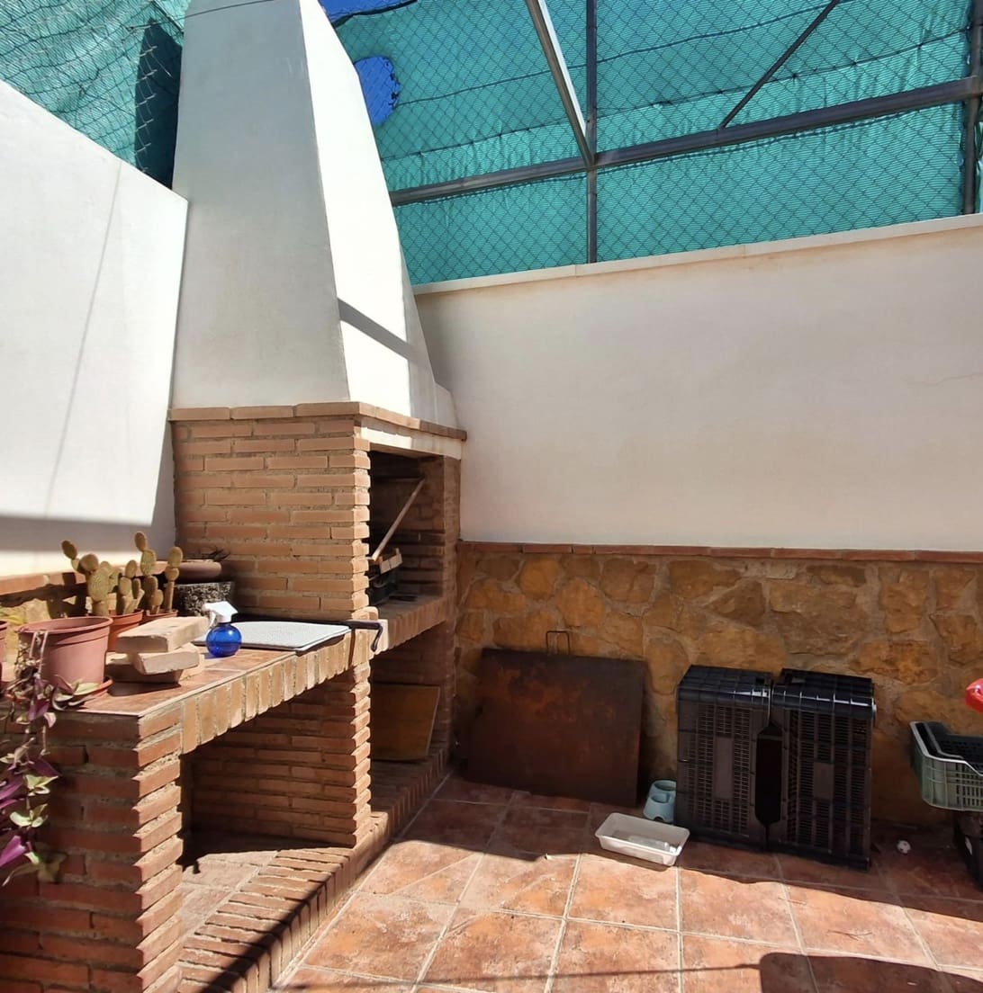 4 soveværelse Semi-Rækkehus til salg i Laujar de Andarax med garage - € 298.000 (Ref: 9265691)