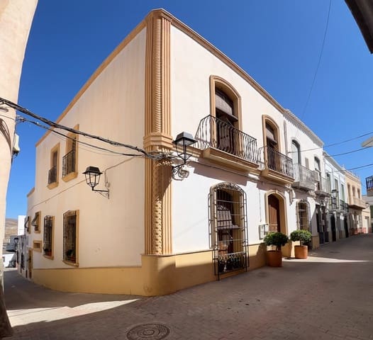 4 soveværelse Byhus til salg i Instinción - € 420.000 (Ref: 9311975)