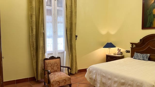 4 soveværelse Byhus til salg i Instinción - € 420.000 (Ref: 9311975)