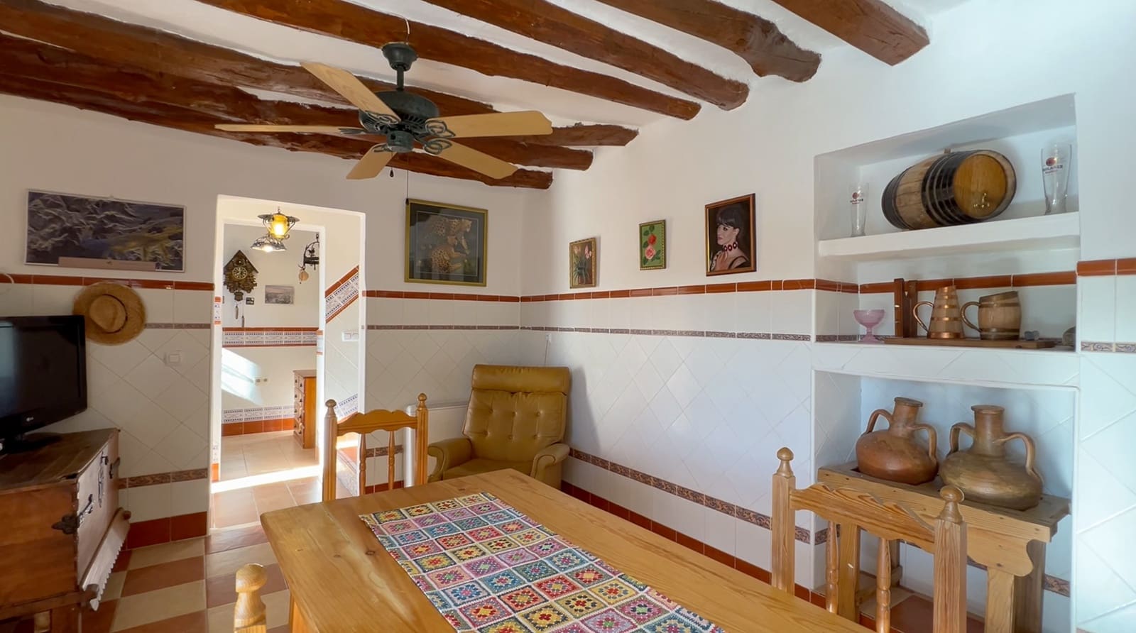 5 bedroom Townhouse for sale in Senes with garage - € 86,000 (Ref: 9433406)