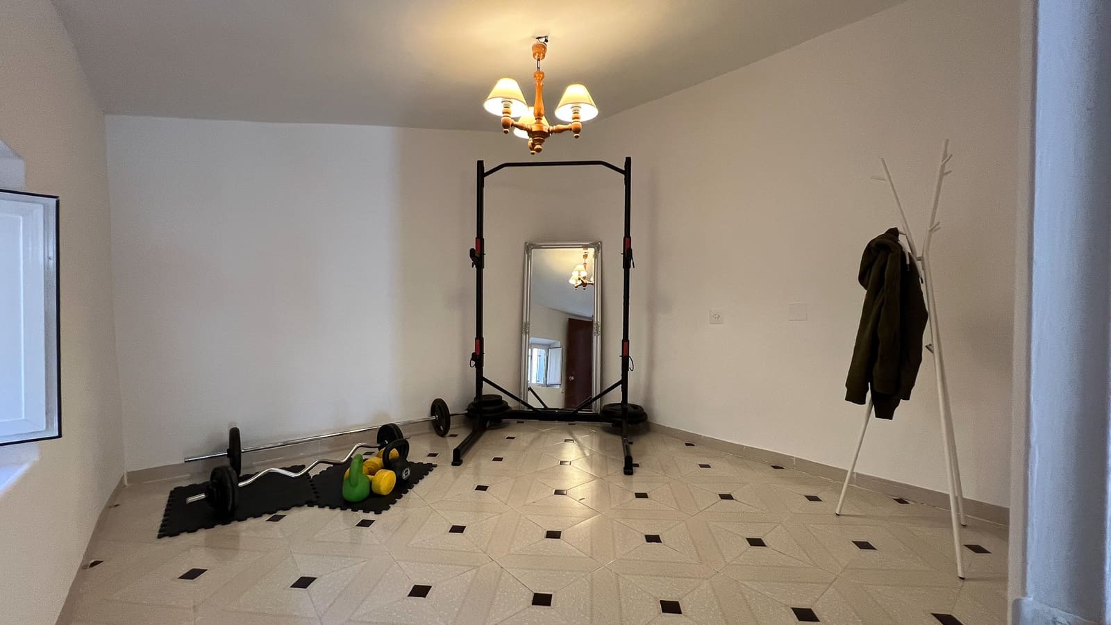 5 bedroom Townhouse for sale in Senes with garage - € 86,000 (Ref: 9433406)