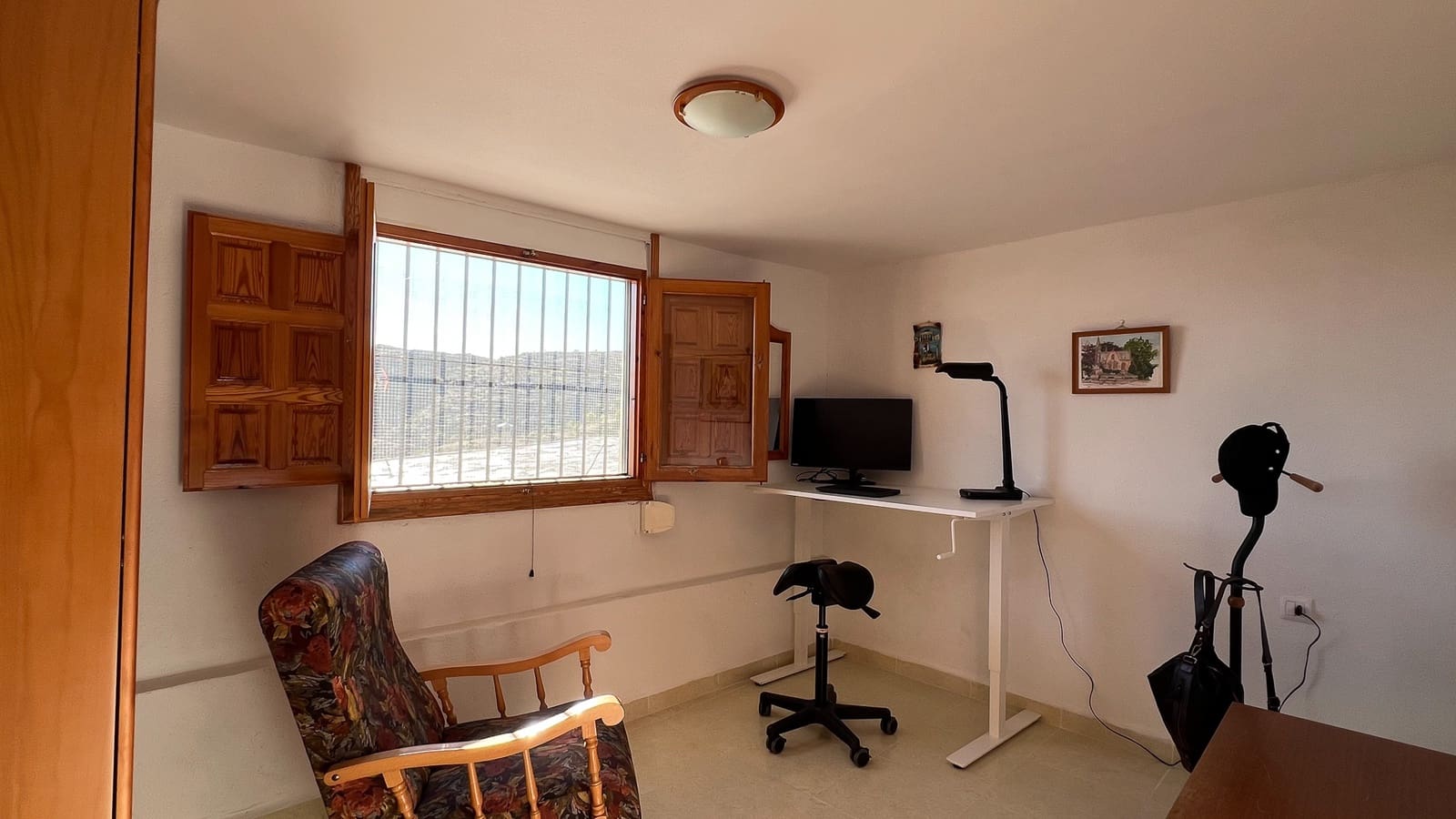 5 bedroom Townhouse for sale in Senes with garage - € 86,000 (Ref: 9433406)