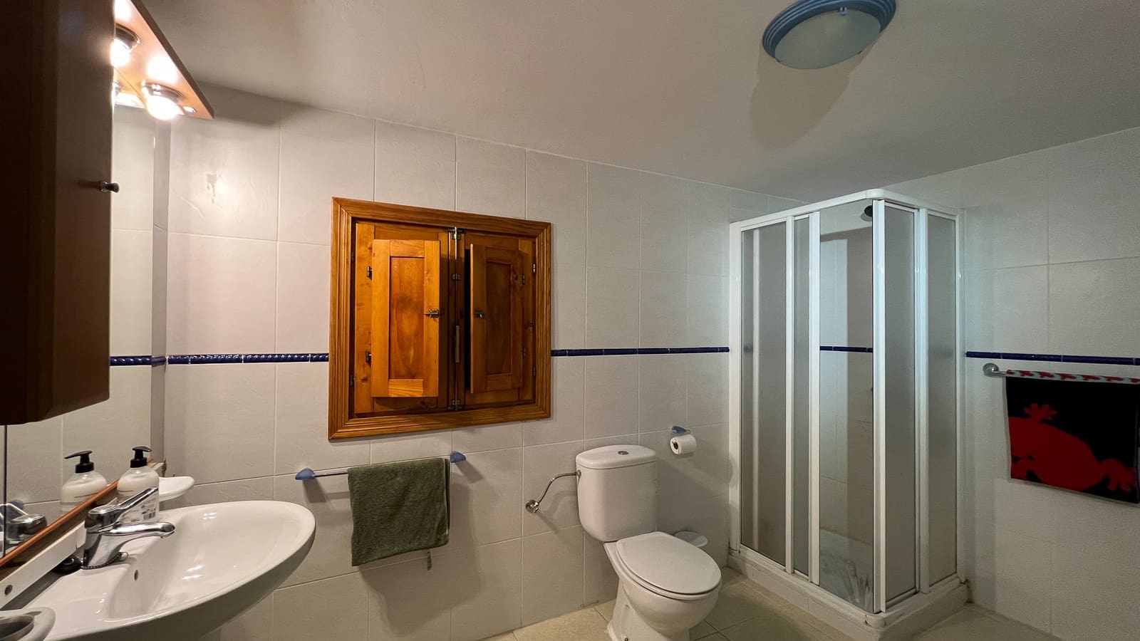 5 bedroom Townhouse for sale in Senes with garage - € 86,000 (Ref: 9433406)