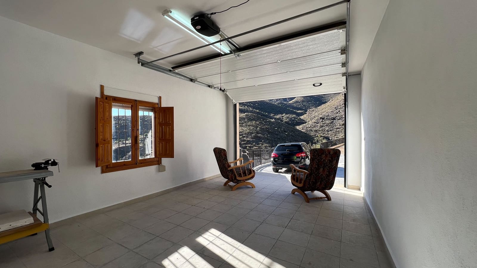 5 bedroom Townhouse for sale in Senes with garage - € 86,000 (Ref: 9433406)