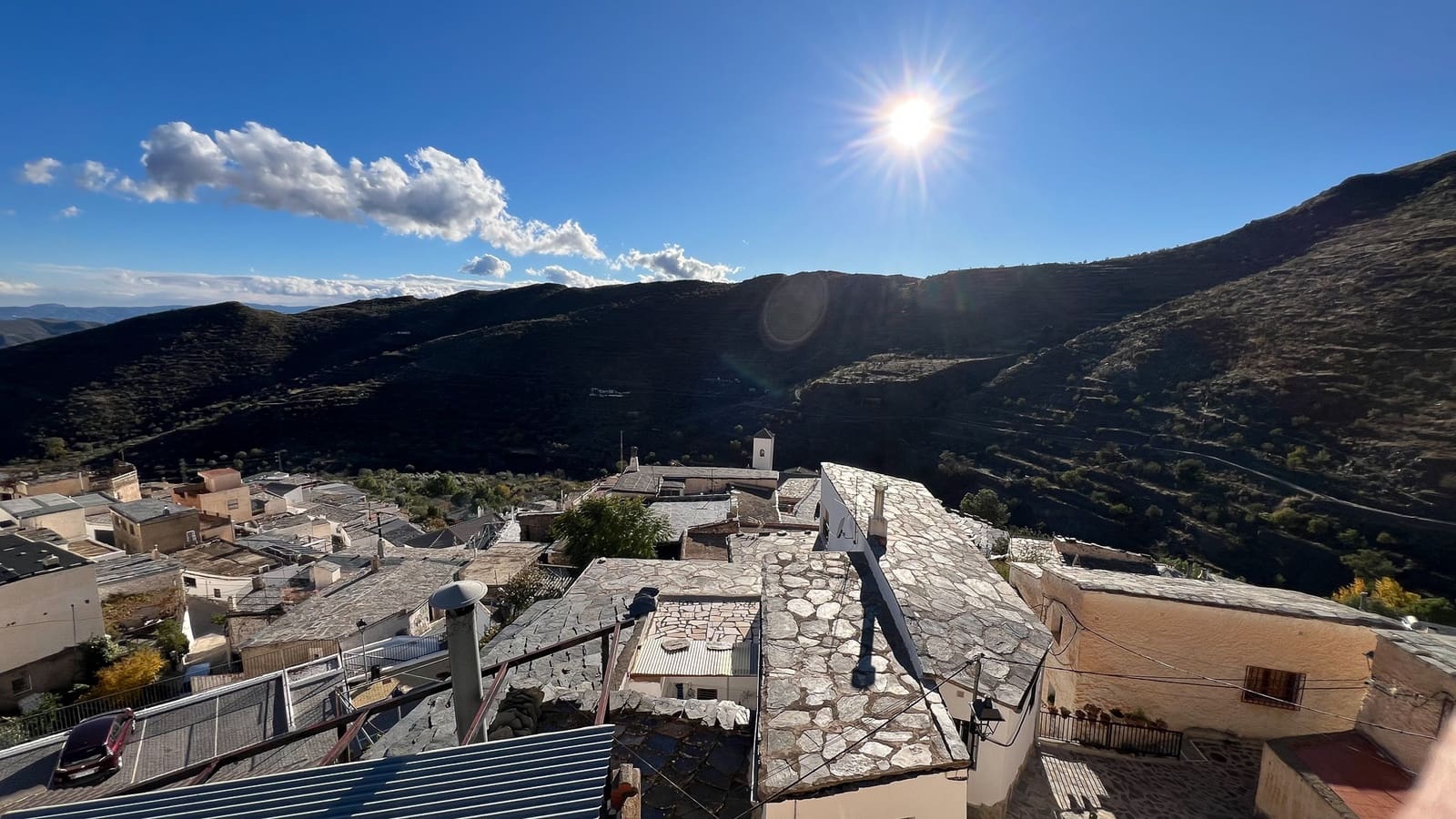 5 bedroom Townhouse for sale in Senes with garage - € 86,000 (Ref: 9433406)