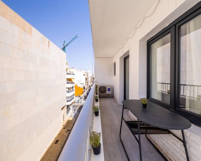 3 sovrum Lägenhet till salu i Torrevieja - 345 000 € (Ref: 10026219)