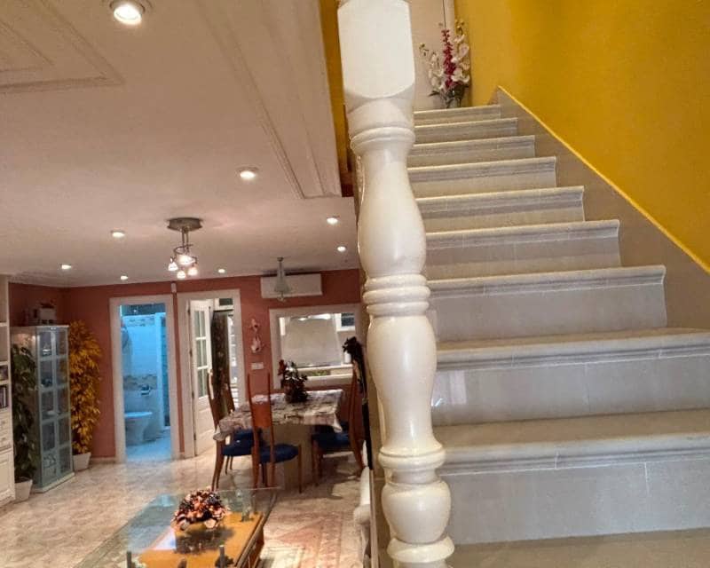 3 sypialnia Dom szeregowy do wynajęcia w Torrevieja z garażem - 900 € (Ref: 10031041)