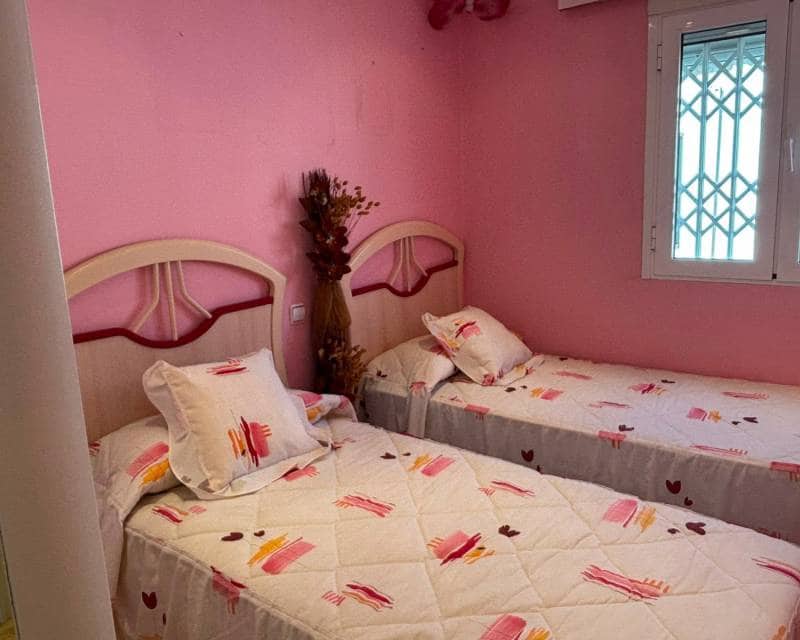 3 sypialnia Dom szeregowy do wynajęcia w Torrevieja z garażem - 900 € (Ref: 10031041)