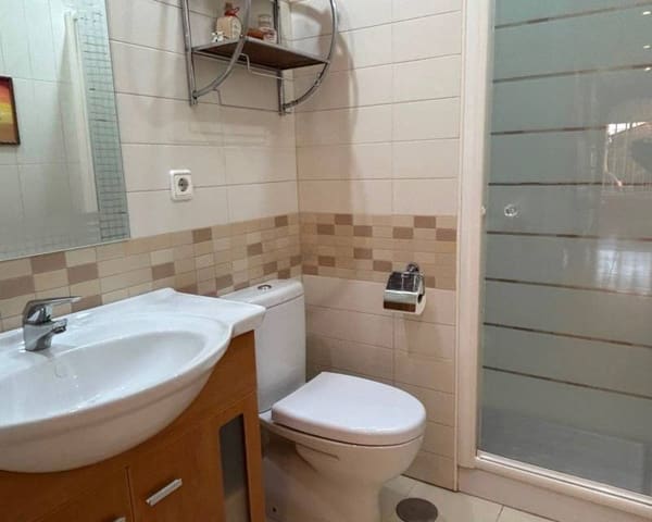 3 camera da letto Villetta a Schiera da affittare in Playa de los Náufragos, Torrevieja - 900 € (Rif: 10031041)
