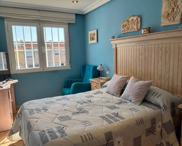 3 camera da letto Villetta a Schiera da affittare in Playa de los Náufragos, Torrevieja - 900 € (Rif: 10031041)