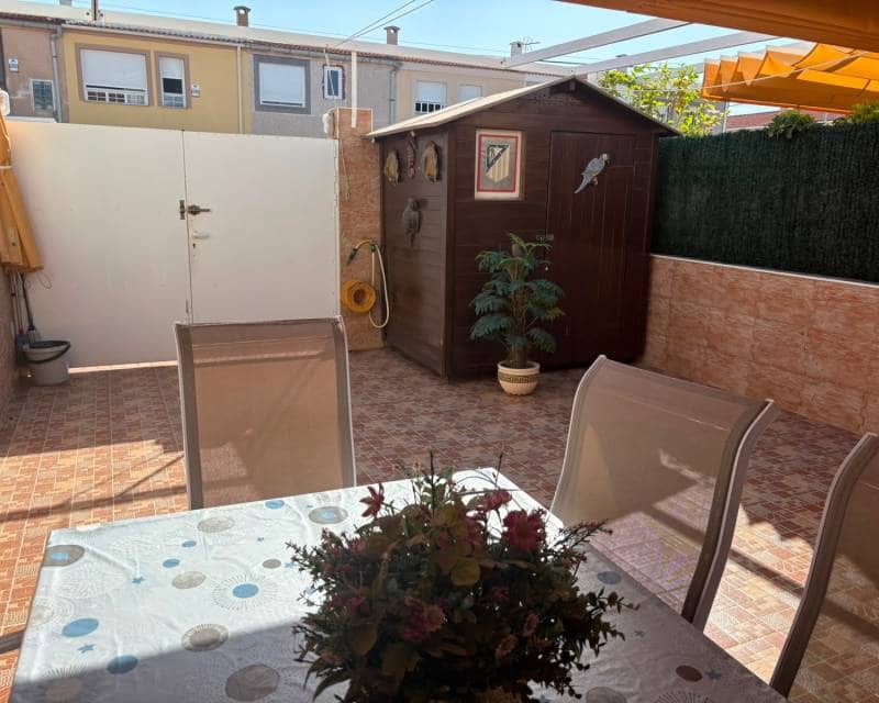3 sypialnia Dom szeregowy do wynajęcia w Torrevieja z garażem - 900 € (Ref: 10031041)