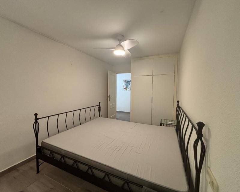 1 soverom Leilighet til leie i Torrevieja - € 800 (Ref: 10033208)