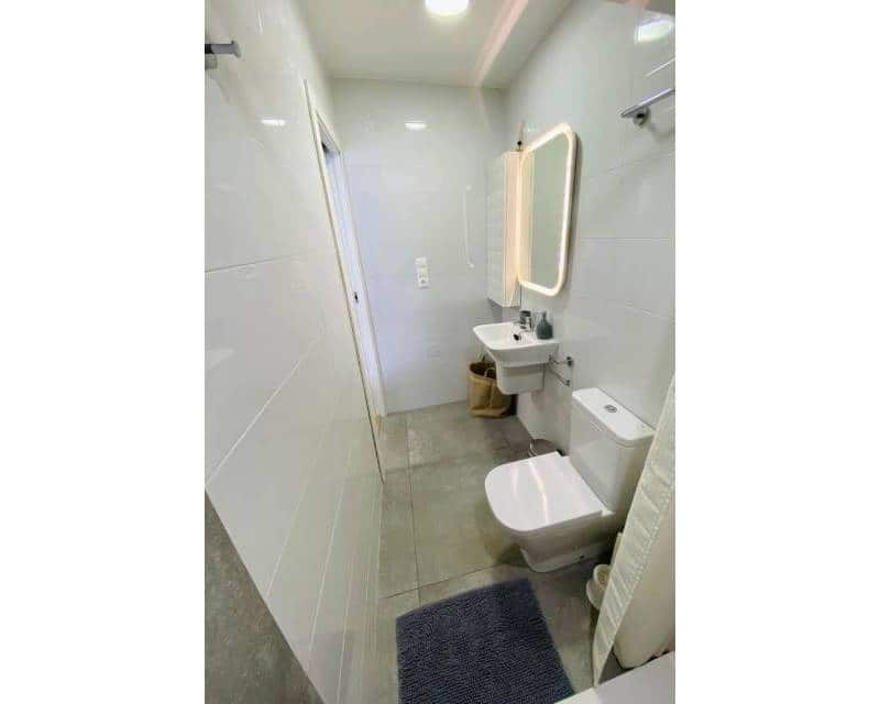 2 makuuhuone Huoneisto vuokrattavana paikassa Torrevieja - 900 € (Ref: 10034354)