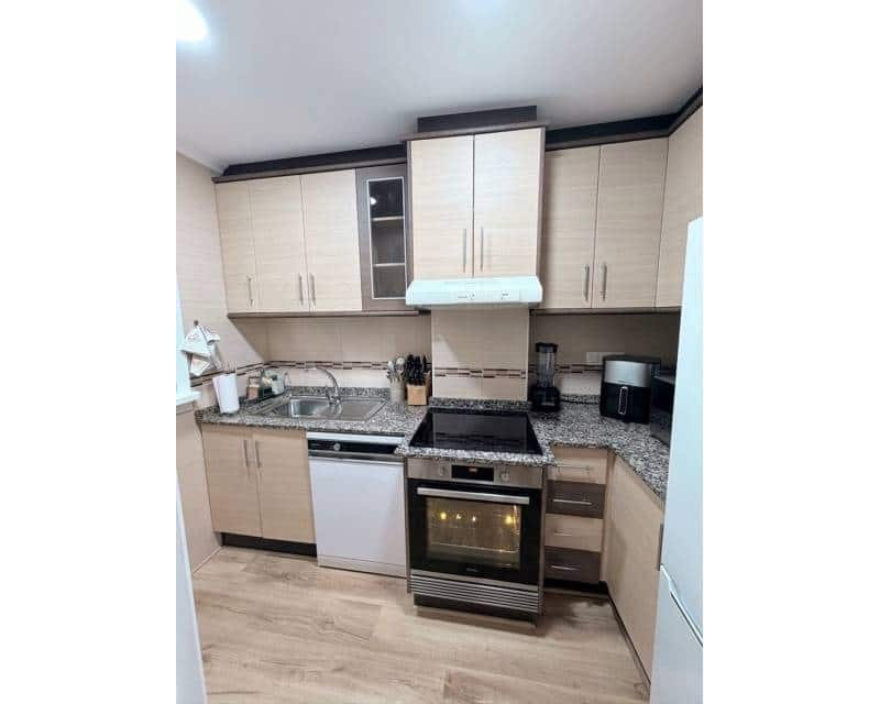 2 sypialnia Apartament do wynajęcia w Torrevieja z garażem - 1 100 € (Ref: 10052133)