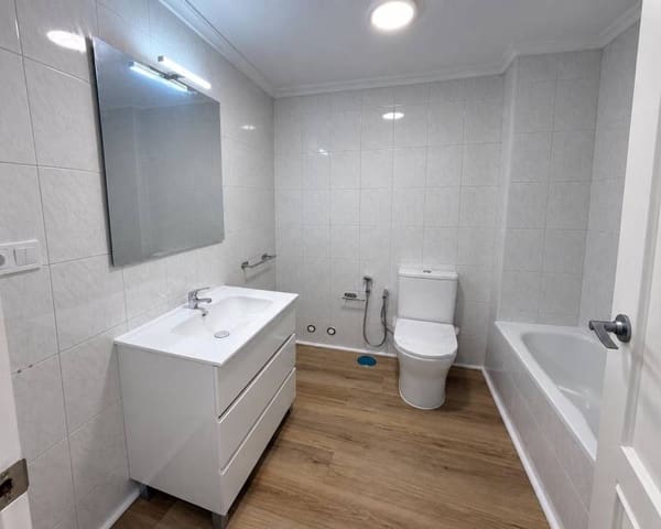 1 soveværelse Lejlighed til leje i Centro, Torrevieja med swimmingpool - € 650 (Ref: 10088518)