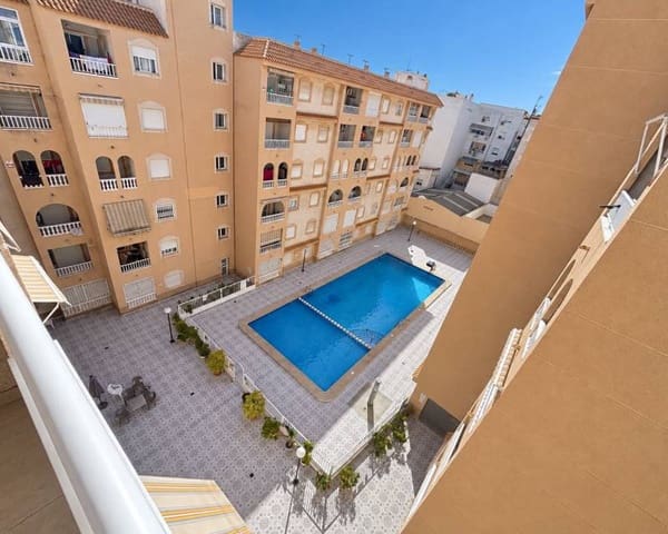 Penthouse de 2 chambres à louer à Avenida Habaneras - Curva de Palangre, Torrevieja avec piscine - 850 € (Ref: 10101392)