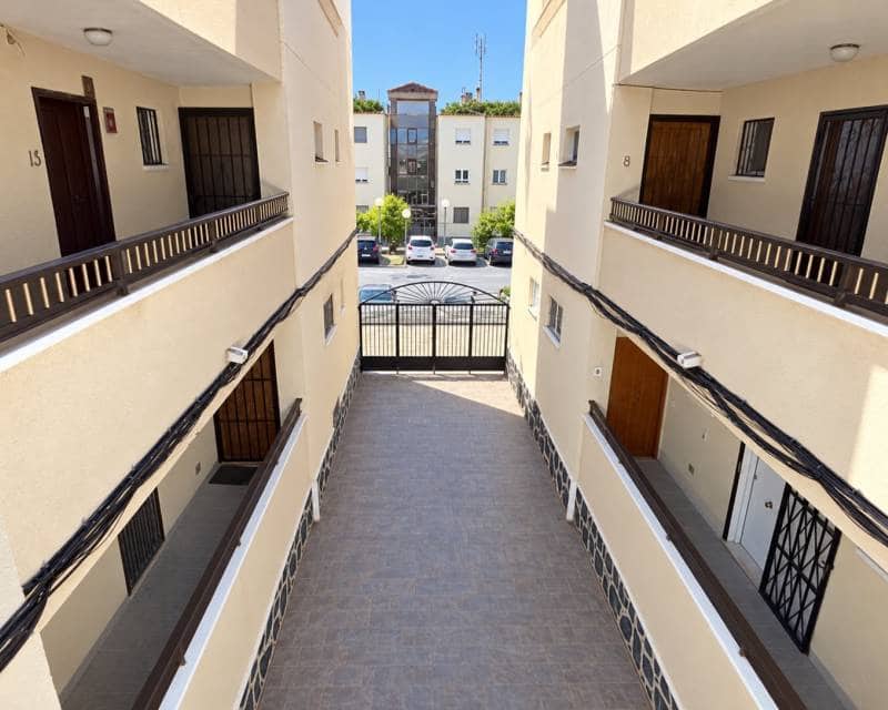 1 quarto Apartamento para arrendar em El Chaparral com garagem - 600 € (Ref: 10101580)