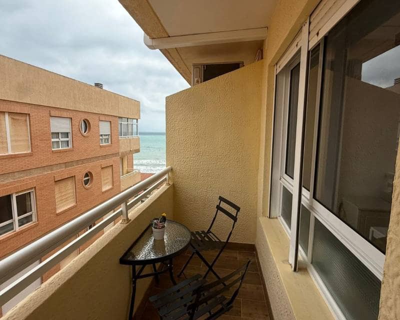 2 bedroom Beach Apartment for rent in Guardamar del Segura - € 900 (Ref: 10118176)