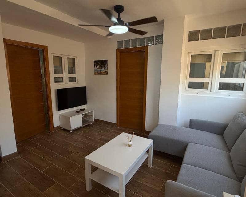 2 bedroom Beach Apartment for rent in Guardamar del Segura - € 900 (Ref: 10118176)