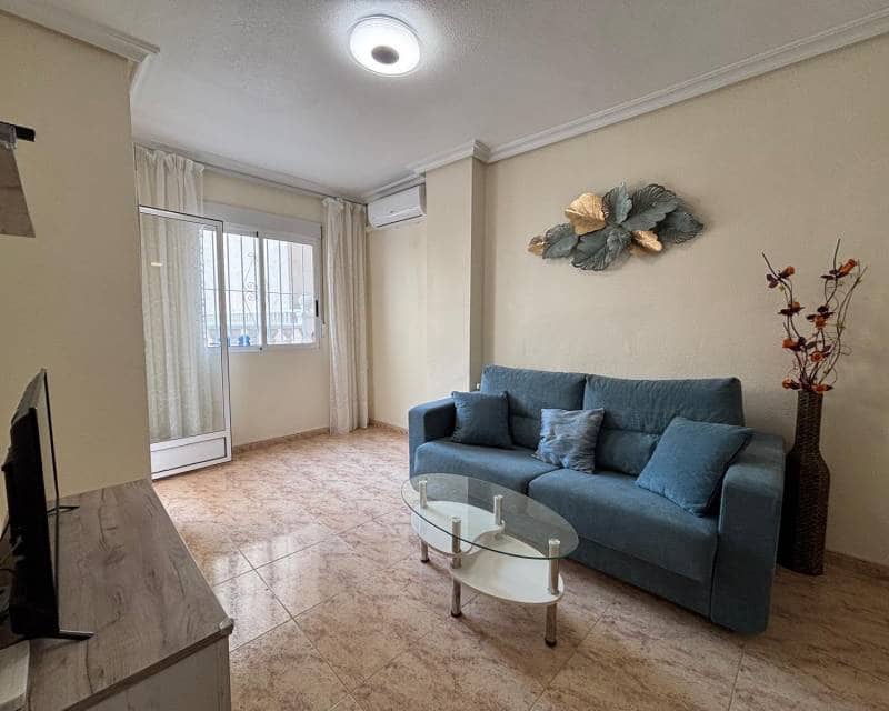 1 bedroom Apartment for rent in Torrevieja with pool - € 700 (Ref: 10120809)