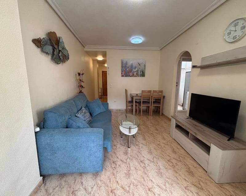 1 bedroom Apartment for rent in Torrevieja with pool - € 700 (Ref: 10120809)