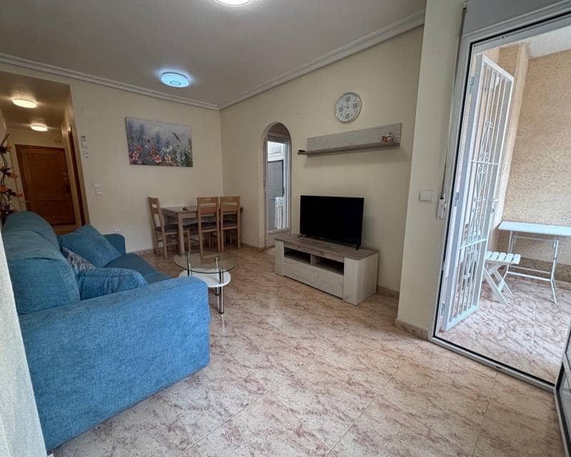 1 bedroom Apartment for rent in Torrevieja with pool - € 700 (Ref: 10120809)