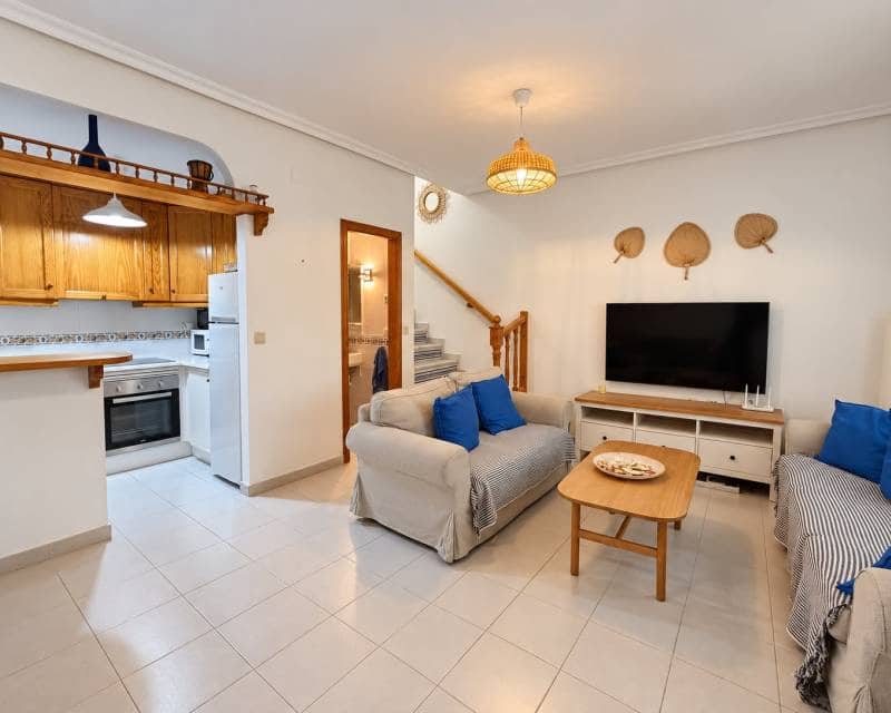 2 soverom Villa til leie i La Mata - € 950 (Ref: 10128238)