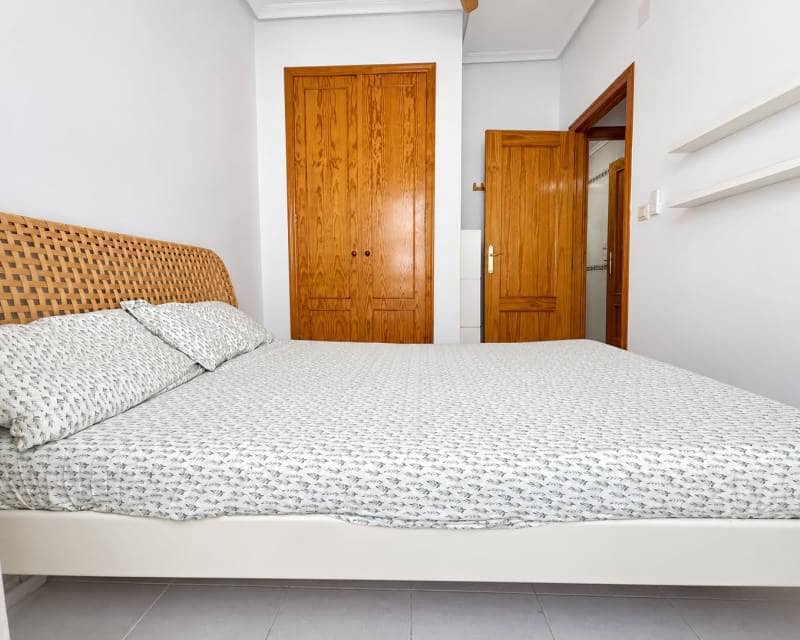 2 soverom Villa til leie i La Mata - € 950 (Ref: 10128238)