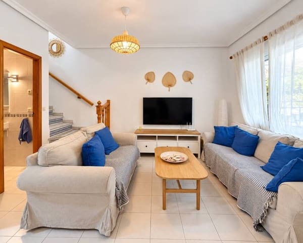 Villa/Maison de 2 chambres à louer à Cañada del Molino, Torrevieja - 950 € (Ref: 10128238)