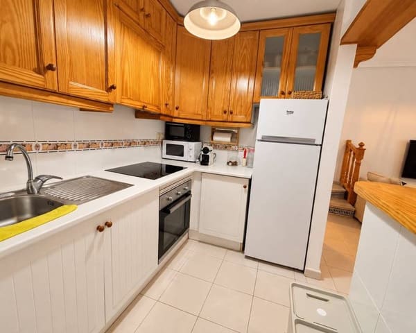 Villa/Maison de 2 chambres à louer à Cañada del Molino, Torrevieja - 950 € (Ref: 10128238)