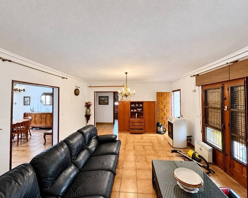 3 bedroom Villa for rent in Ciudad Quesada with pool garage - € 2,100 (Ref: 10135687)