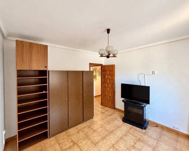 3 bedroom Villa for rent in Ciudad Quesada with pool garage - € 2,100 (Ref: 10135687)