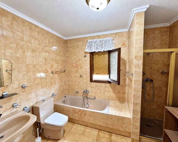 3 bedroom Villa for rent in Ciudad Quesada, Rojales with pool garage - € 2,100 (Ref: 10135687)
