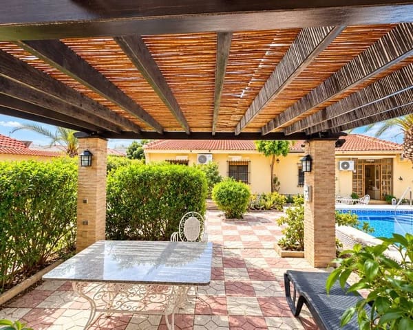 3 bedroom Villa for rent in Ciudad Quesada, Rojales with pool garage - € 2,100 (Ref: 10135687)
