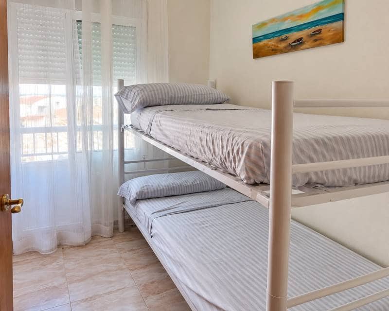 Appartement de Plage de 2 chambres à louer à Guardamar del Segura - 750 € (Ref: 10136485)
