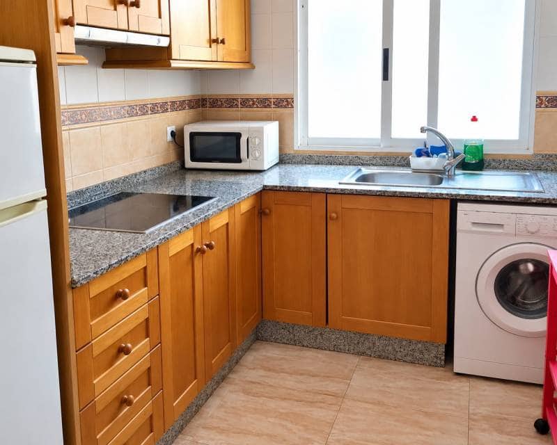 Appartement de Plage de 2 chambres à louer à Guardamar del Segura - 750 € (Ref: 10136485)