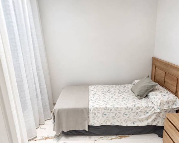 2 soverom Leilighet til leie i Avenida Habaneras - Curva de Palangre, Torrevieja - € 1 100 (Ref: 10140118)