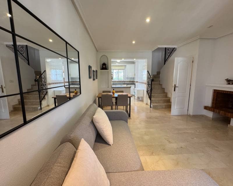 Villa/Maison de 3 chambres à louer à Los Dolses avec piscine garage - 1 500 € (Ref: 10145099)