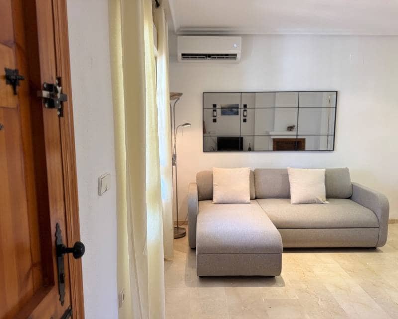 Villa/Maison de 3 chambres à louer à Los Dolses avec piscine garage - 1 500 € (Ref: 10145099)