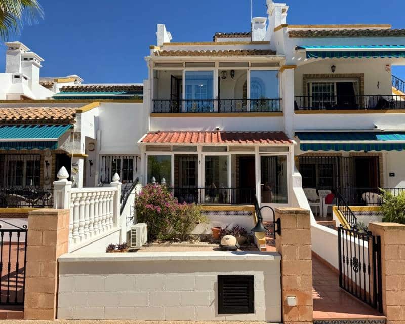 Villa/Maison de 3 chambres à louer à Los Dolses avec piscine garage - 1 500 € (Ref: 10145099)