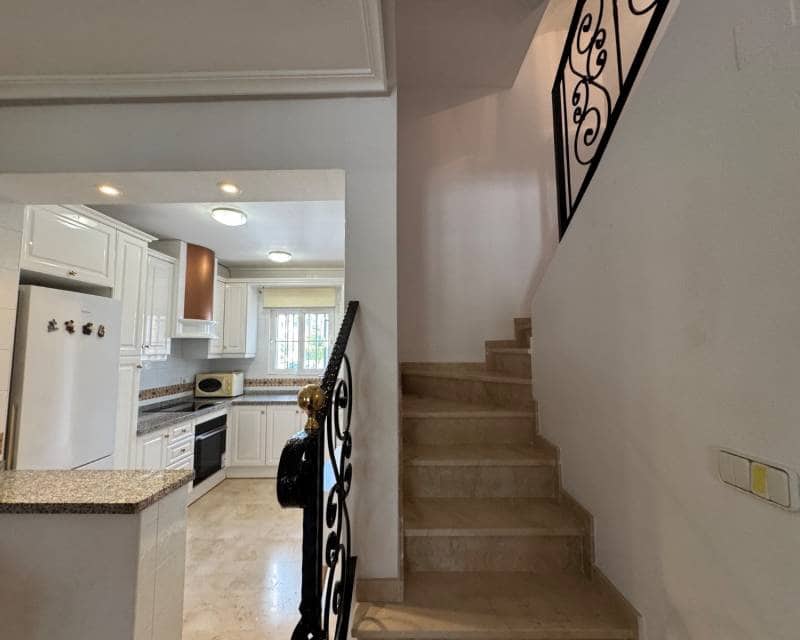 Villa/Maison de 3 chambres à louer à Los Dolses avec piscine garage - 1 500 € (Ref: 10145099)