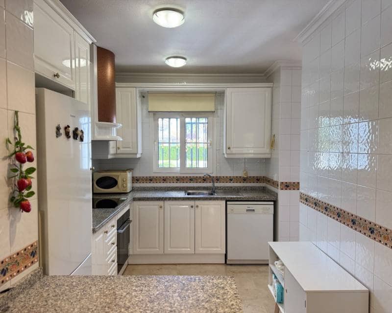 Villa/Maison de 3 chambres à louer à Los Dolses avec piscine garage - 1 500 € (Ref: 10145099)