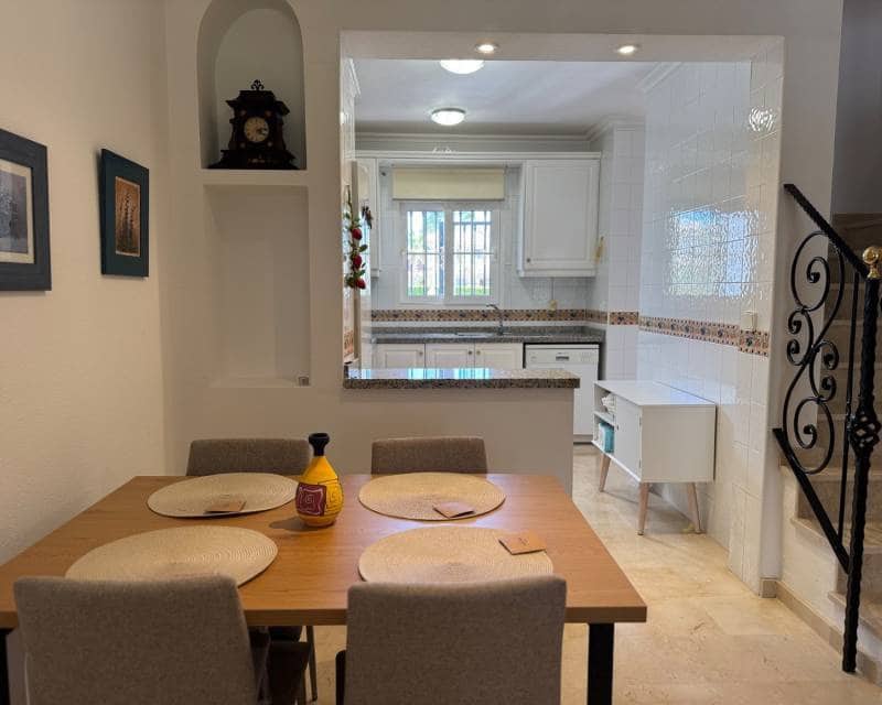 Villa/Maison de 3 chambres à louer à Los Dolses avec piscine garage - 1 500 € (Ref: 10145099)
