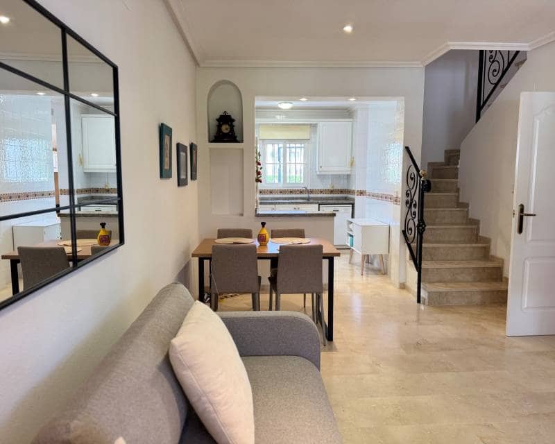 Villa/Maison de 3 chambres à louer à Los Dolses avec piscine garage - 1 500 € (Ref: 10145099)