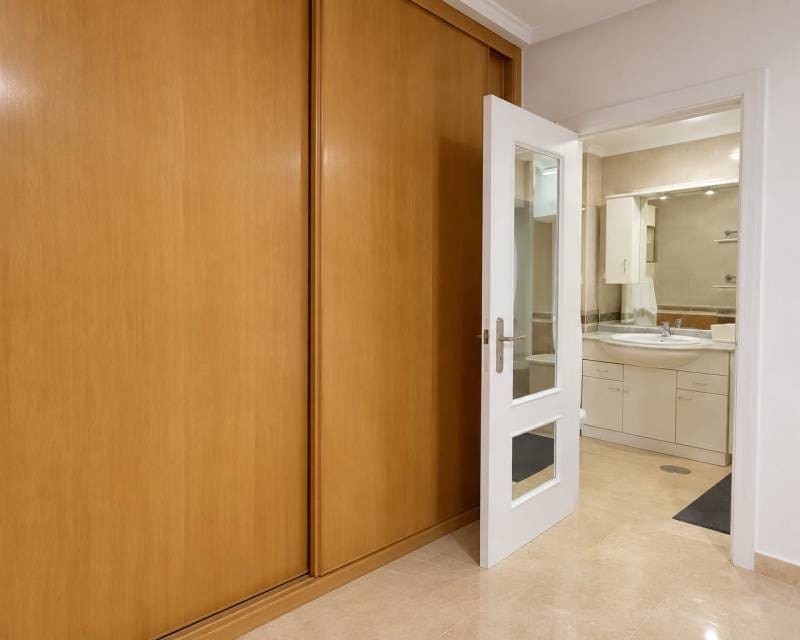 1 camera da letto Appartamento sulla Spiaggia da affittare in Torrevieja - 800 € (Rif: 10145710)