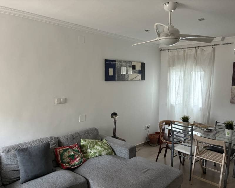 Appartement de 1 chambre à louer à Torrevieja - 750 € (Ref: 10150593)