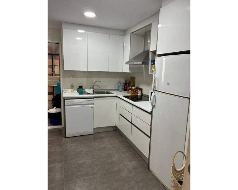 Appartement de 1 chambre à louer à Torrevieja - 750 € (Ref: 10150593)