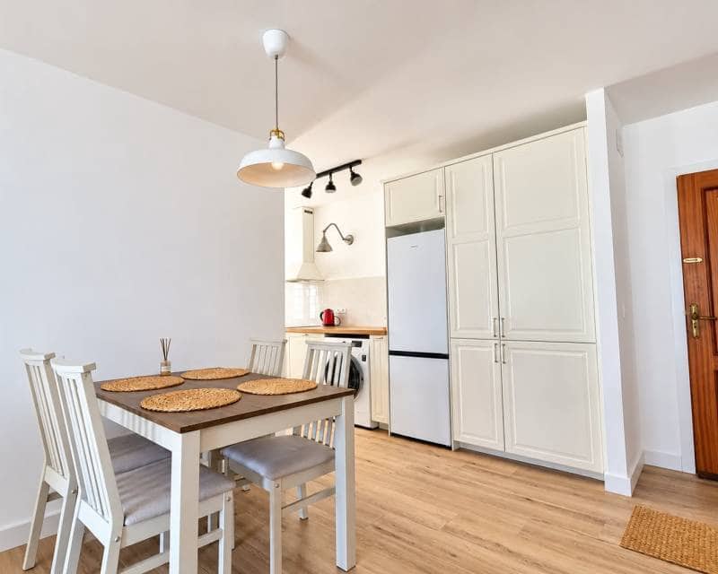 2 soverom Strandleiligheter til leie i Orihuela Costa med svømmebasseng - € 1 000 (Ref: 10154160)