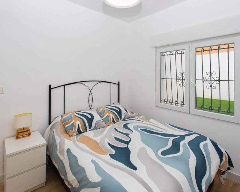 3 slaapkamer Villa te huur in Pilar de la Horadada met zwembad garage - € 1.350 (Ref: 10160335)