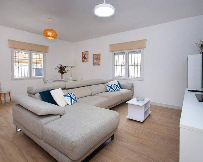 3 slaapkamer Villa te huur in Pilar de la Horadada met zwembad garage - € 1.350 (Ref: 10160335)
